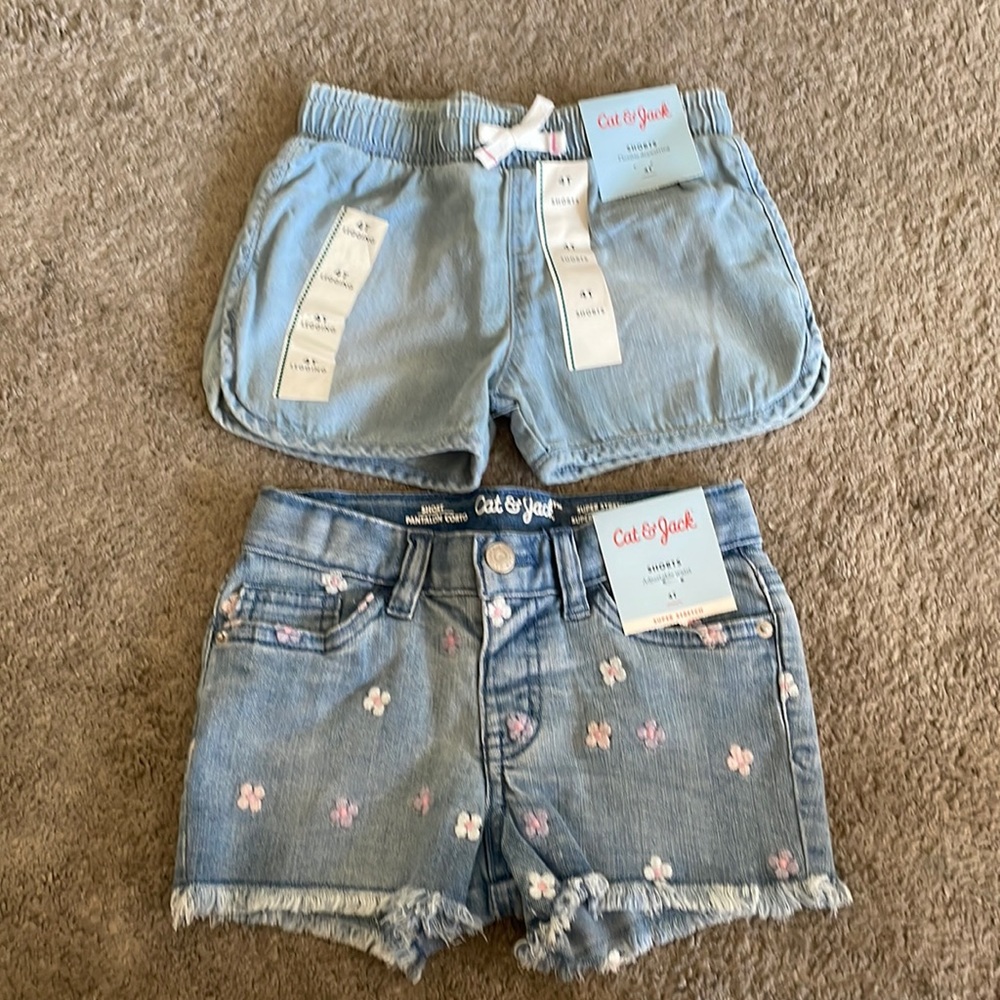 NWT bundle of 2 toddler girls shorts